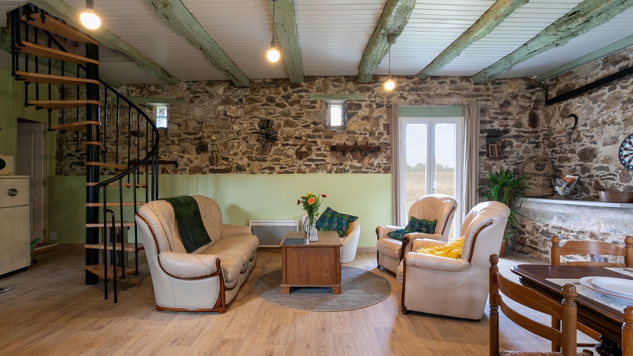 Photo of Livingroom in Allineuc