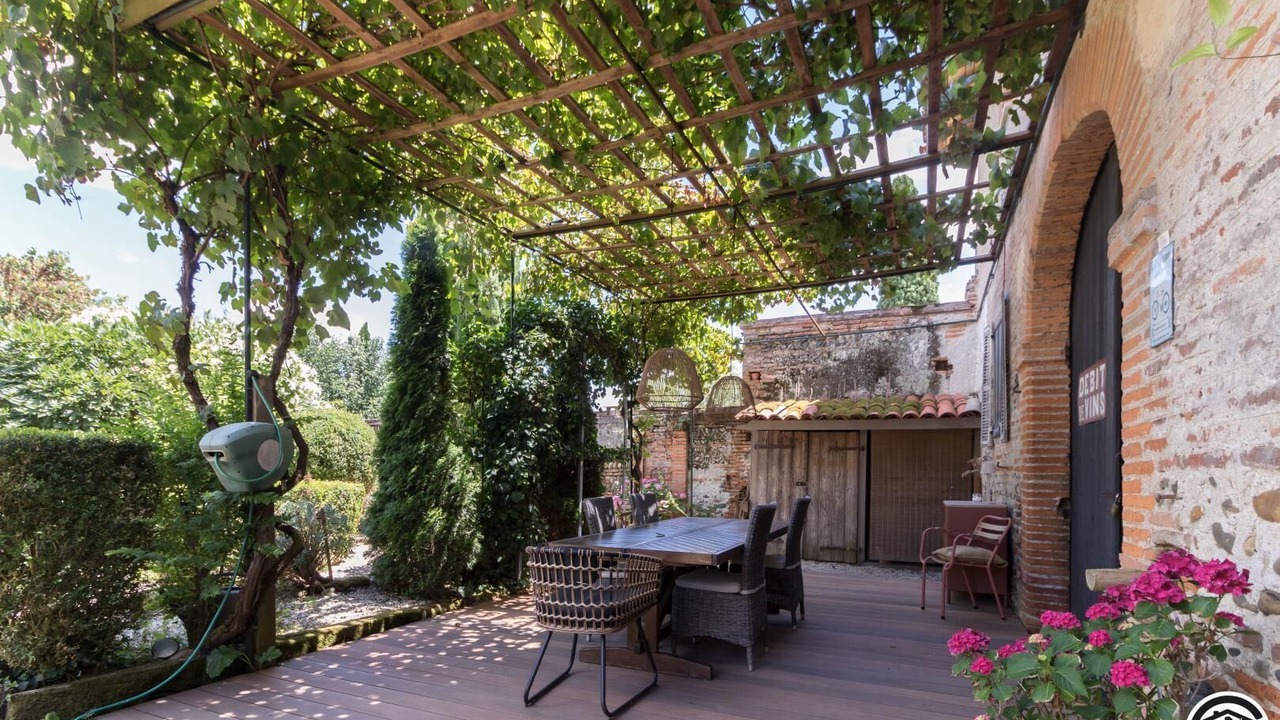 Photo of Outdoor in Saint-Elix-le-Chateau