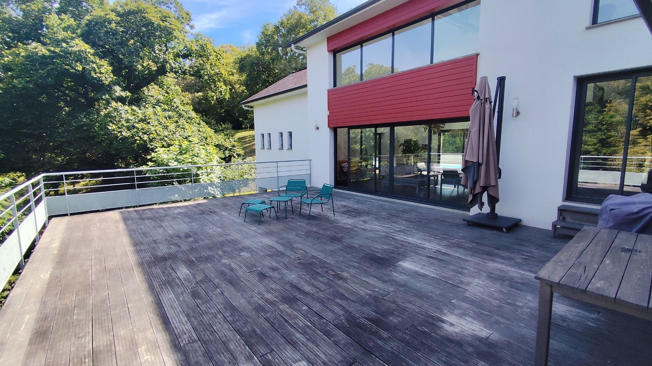 Photo of Patio Balcony in Buros