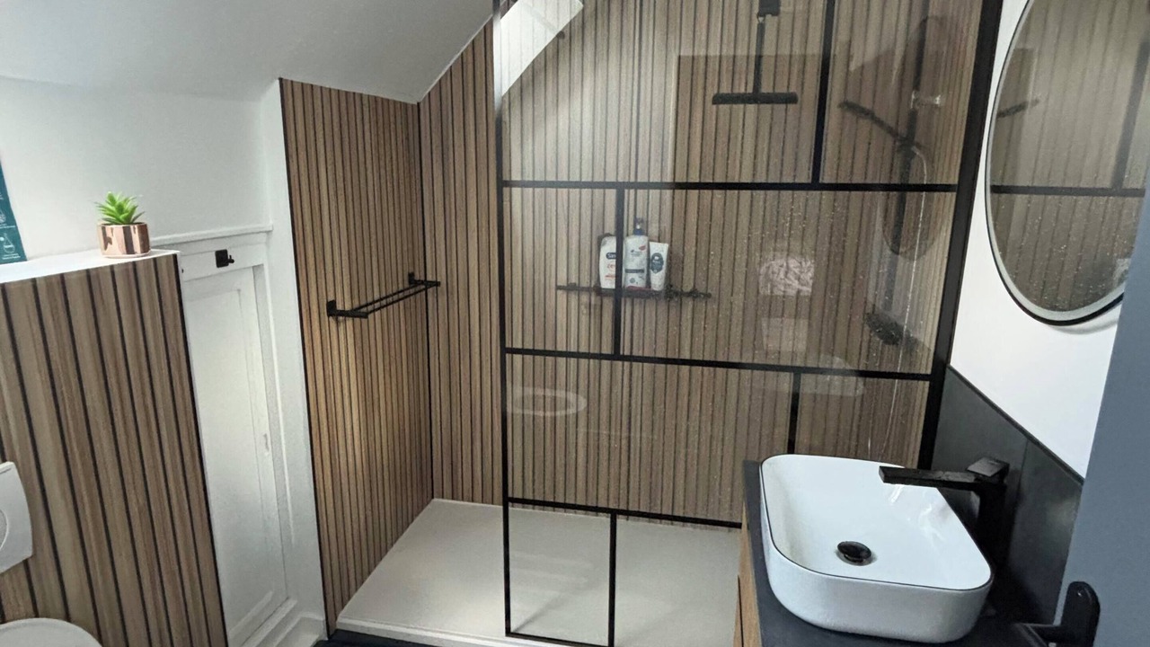 Photo of Bathroom in Plelo