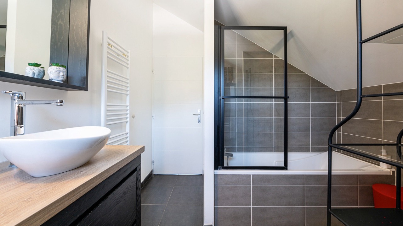 Photo of Bathroom in Saint-Jorioz