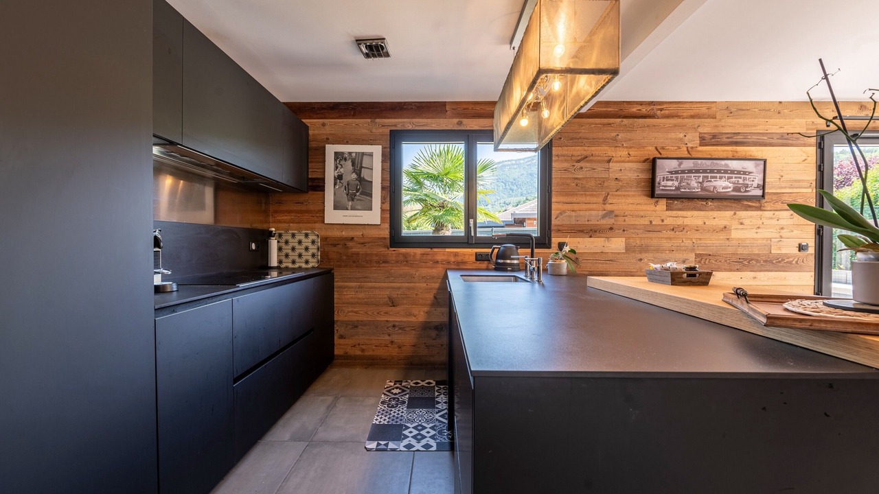 Photo of Kitchen in Saint-Jorioz