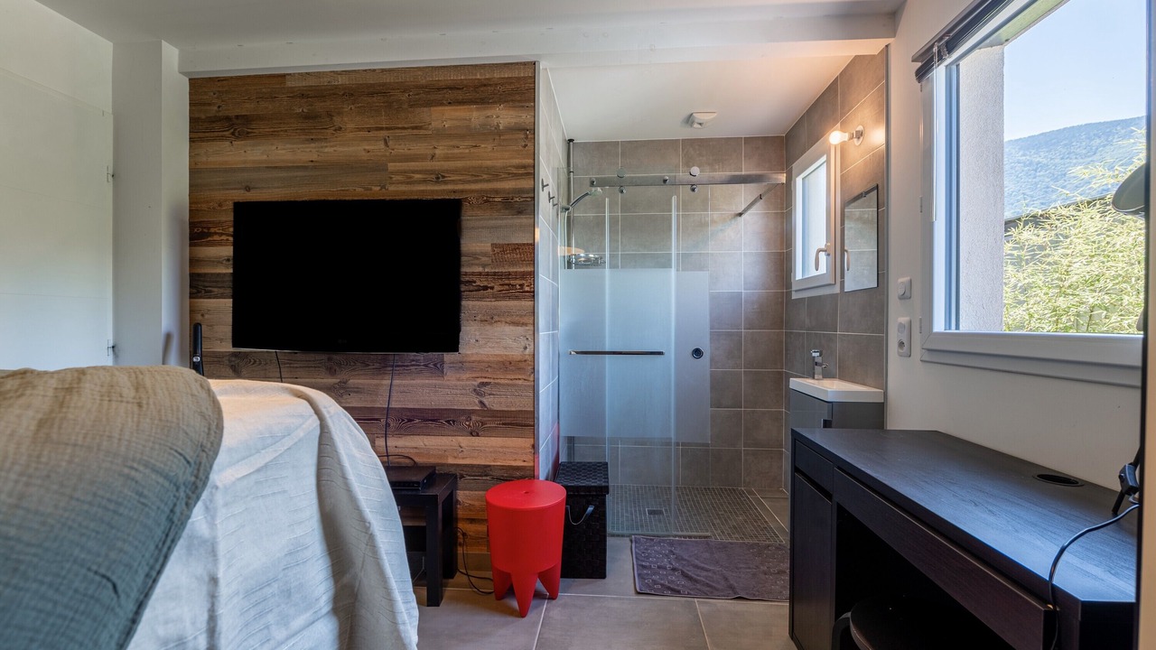 Photo of Bedroom in Saint-Jorioz