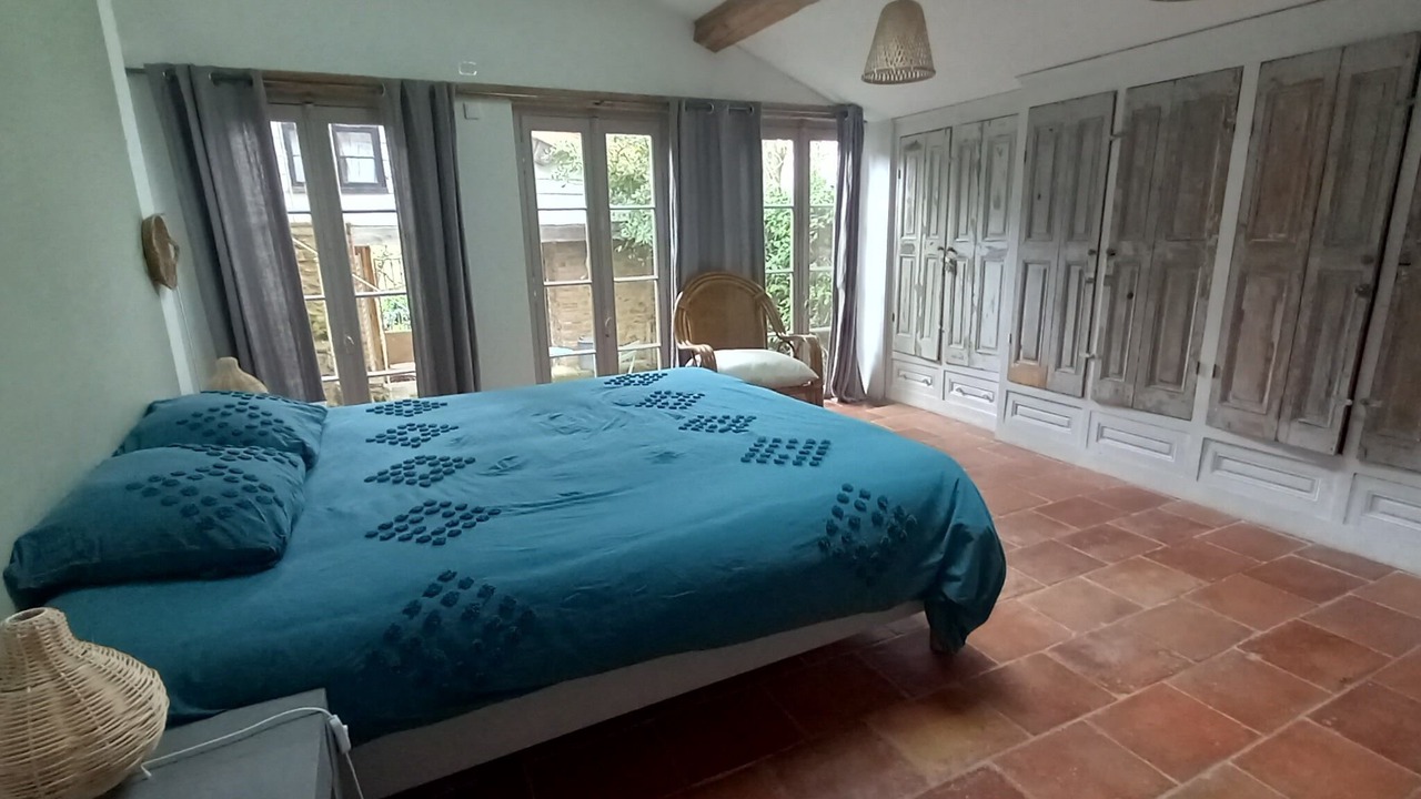 Photo of Bedroom in Courties
