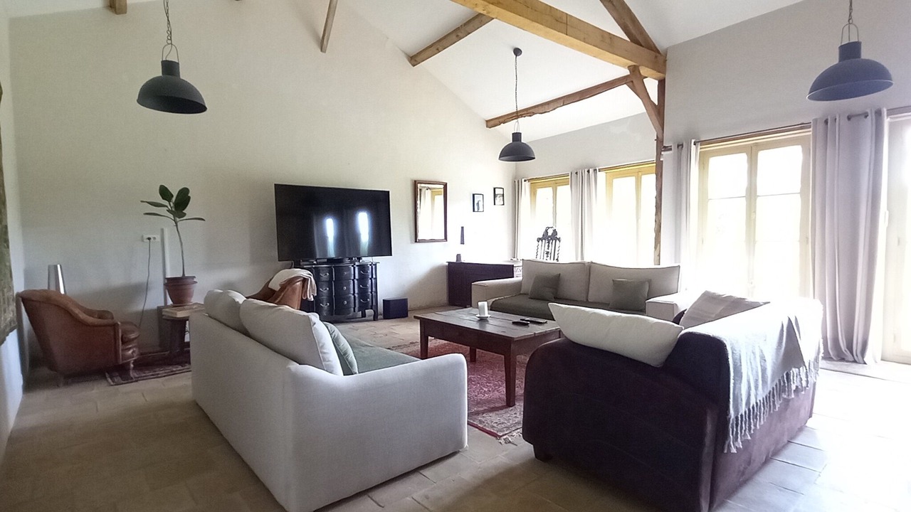 Photo of Livingroom in Courties