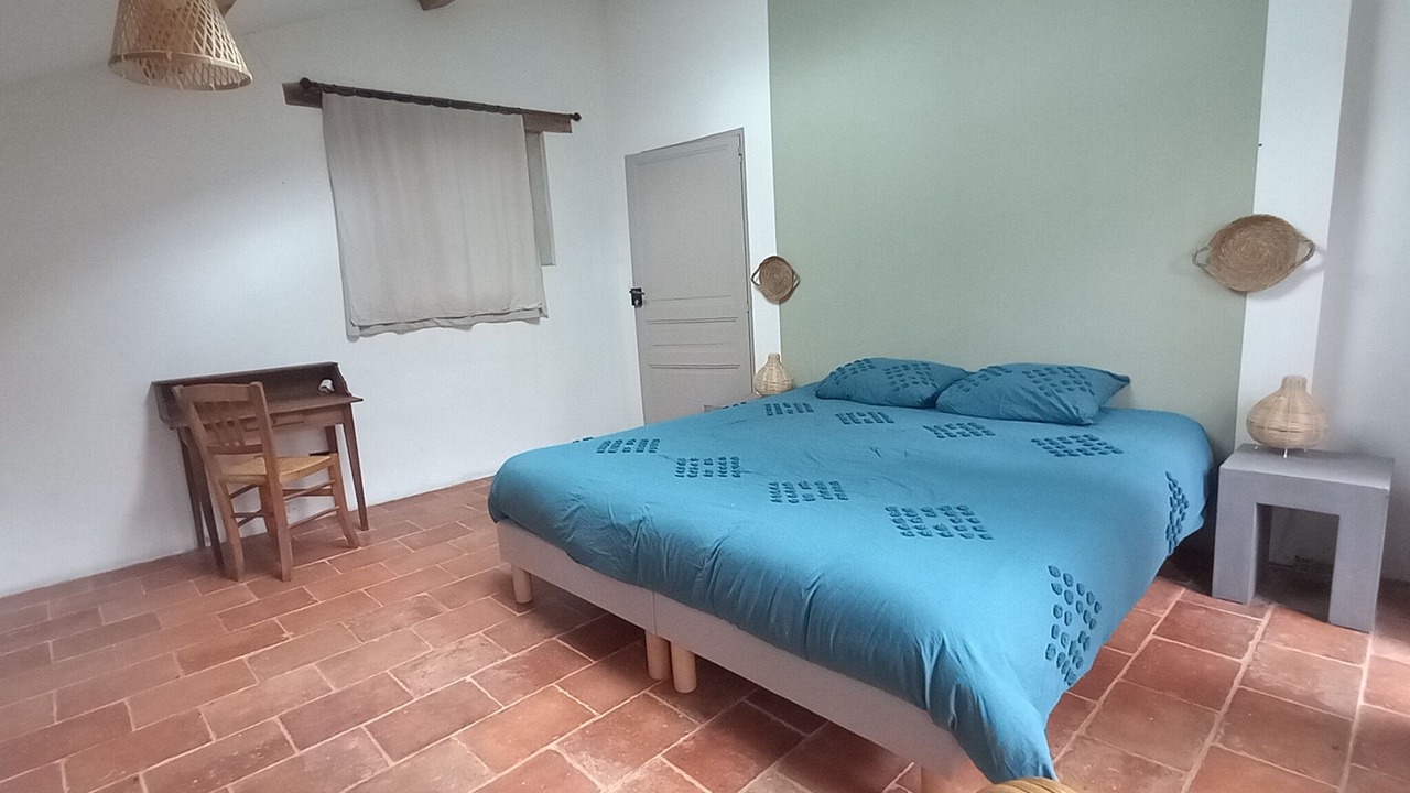 Photo of Bedroom in Courties