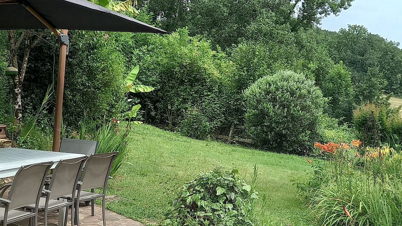 Photo of Outdoor in Courties