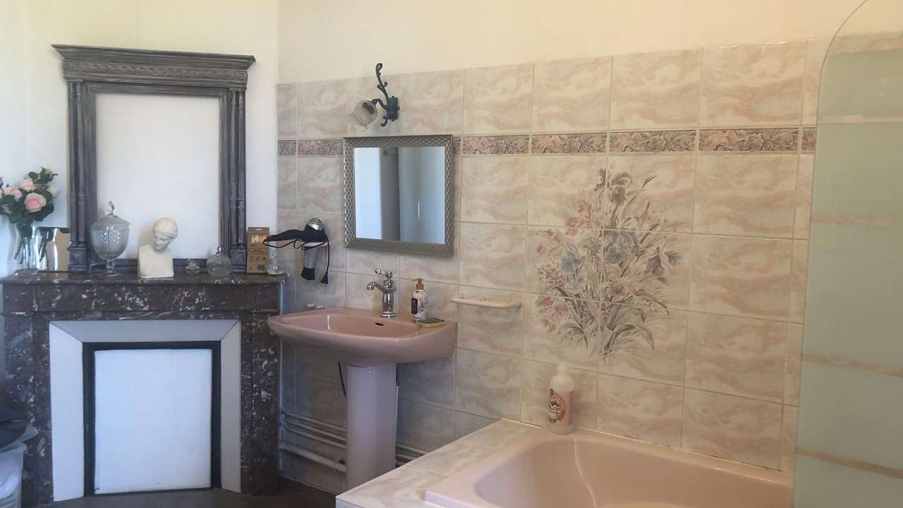 Photo of Bathroom in Donchery