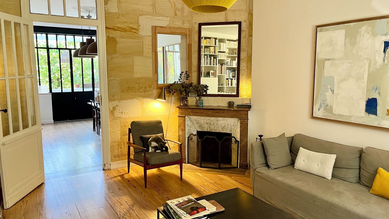 Photo of Livingroom in Saint Seurin - Fondaudege