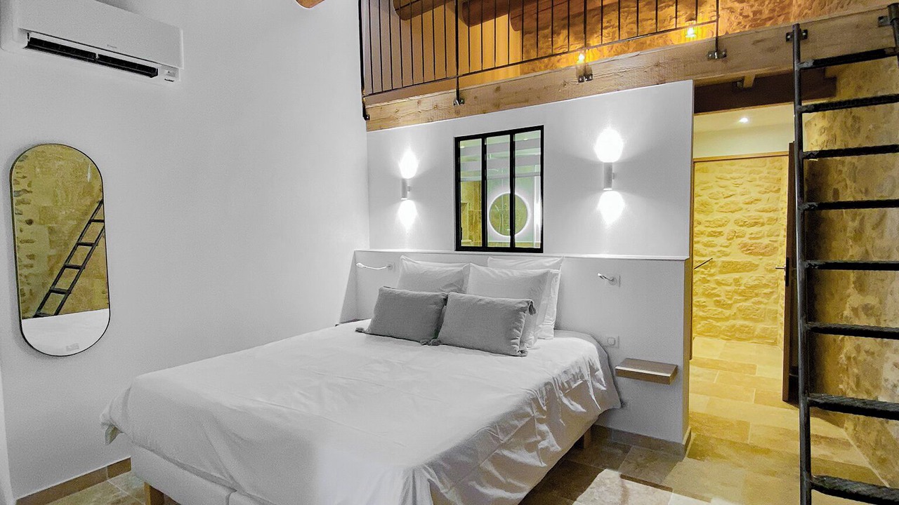 Photo of Bedroom in Castillon-du-Gard