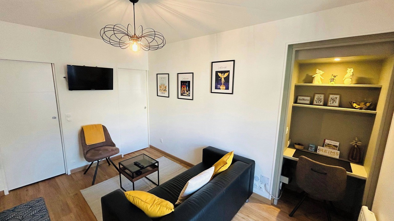 Photo of Livingroom in Reims City Centre