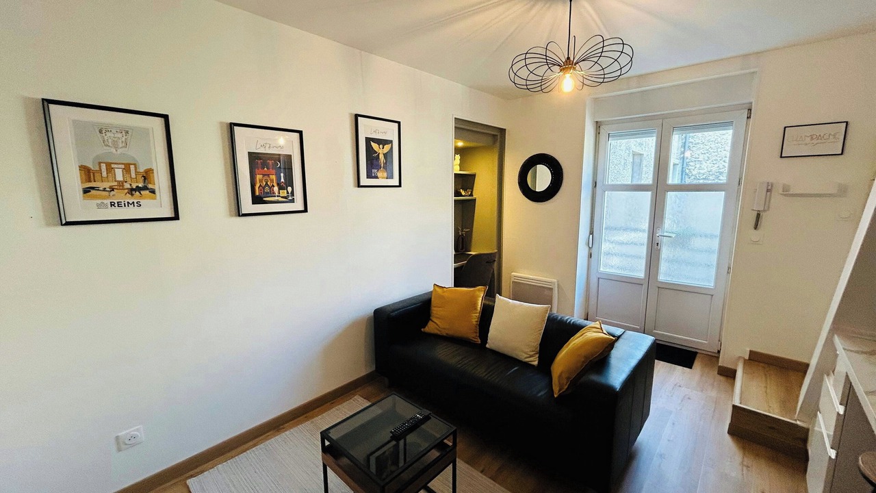 Photo of Livingroom in Reims City Centre