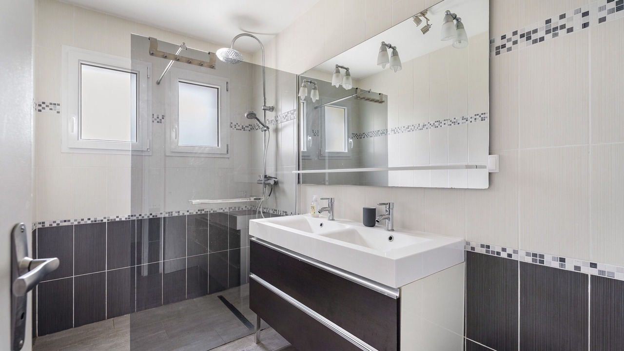 Photo of Bathroom in Erquy