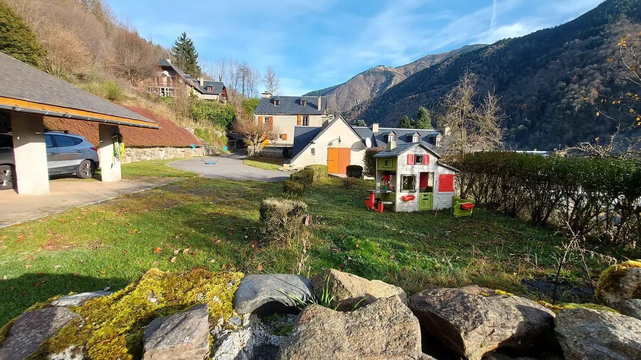 Photo of Outdoor in Avajan
