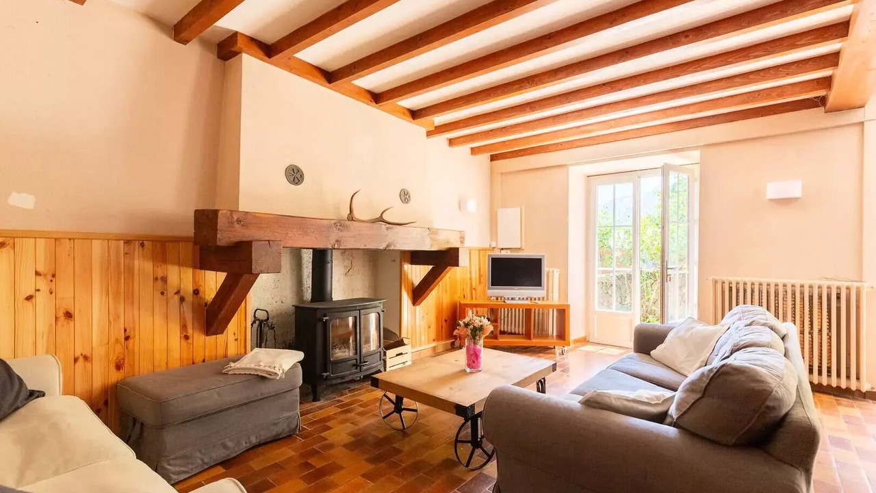 Photo of Livingroom in Avajan