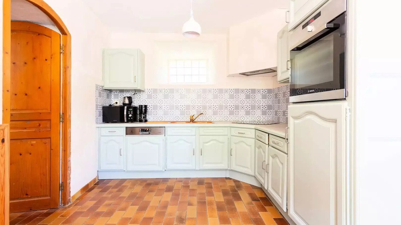 Photo of Kitchen in Avajan