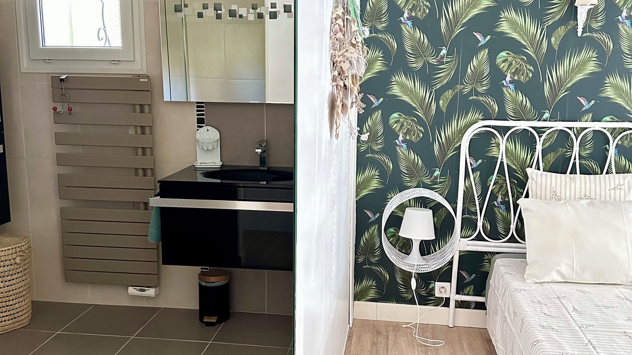 Photo of Bedroom in Rougiers