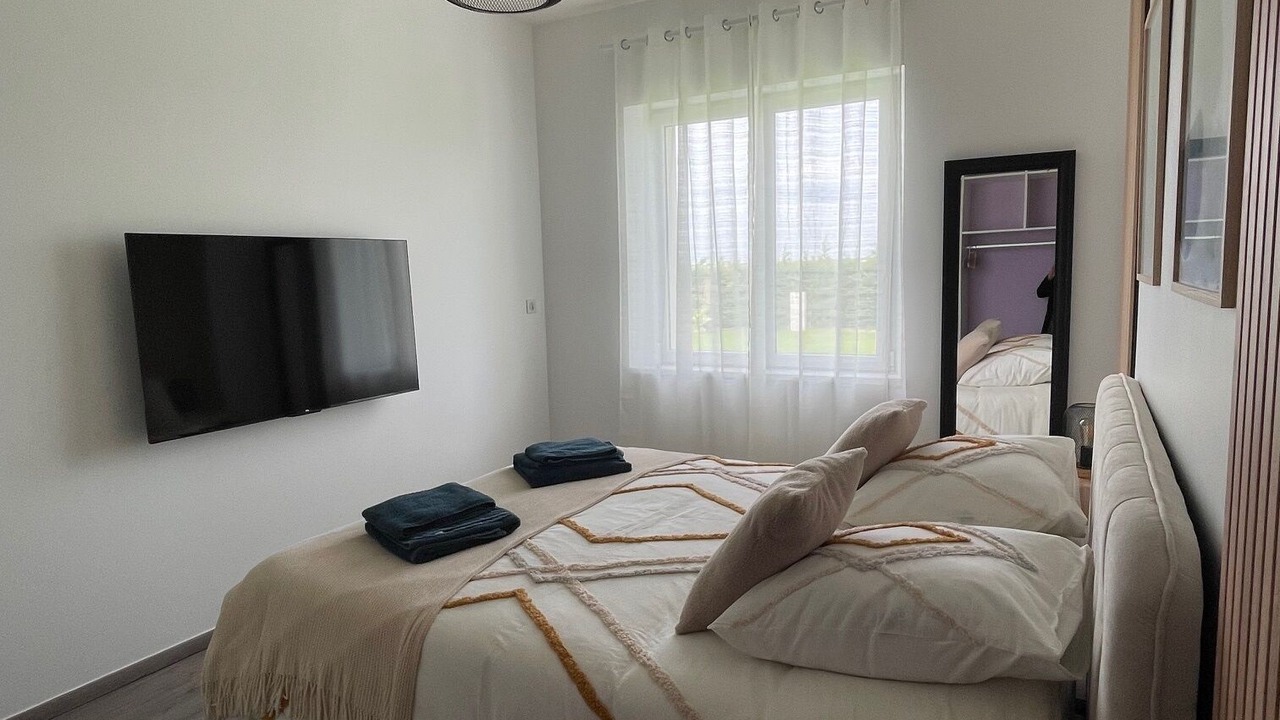 Photo of Bedroom in Bourgogne-Fresne