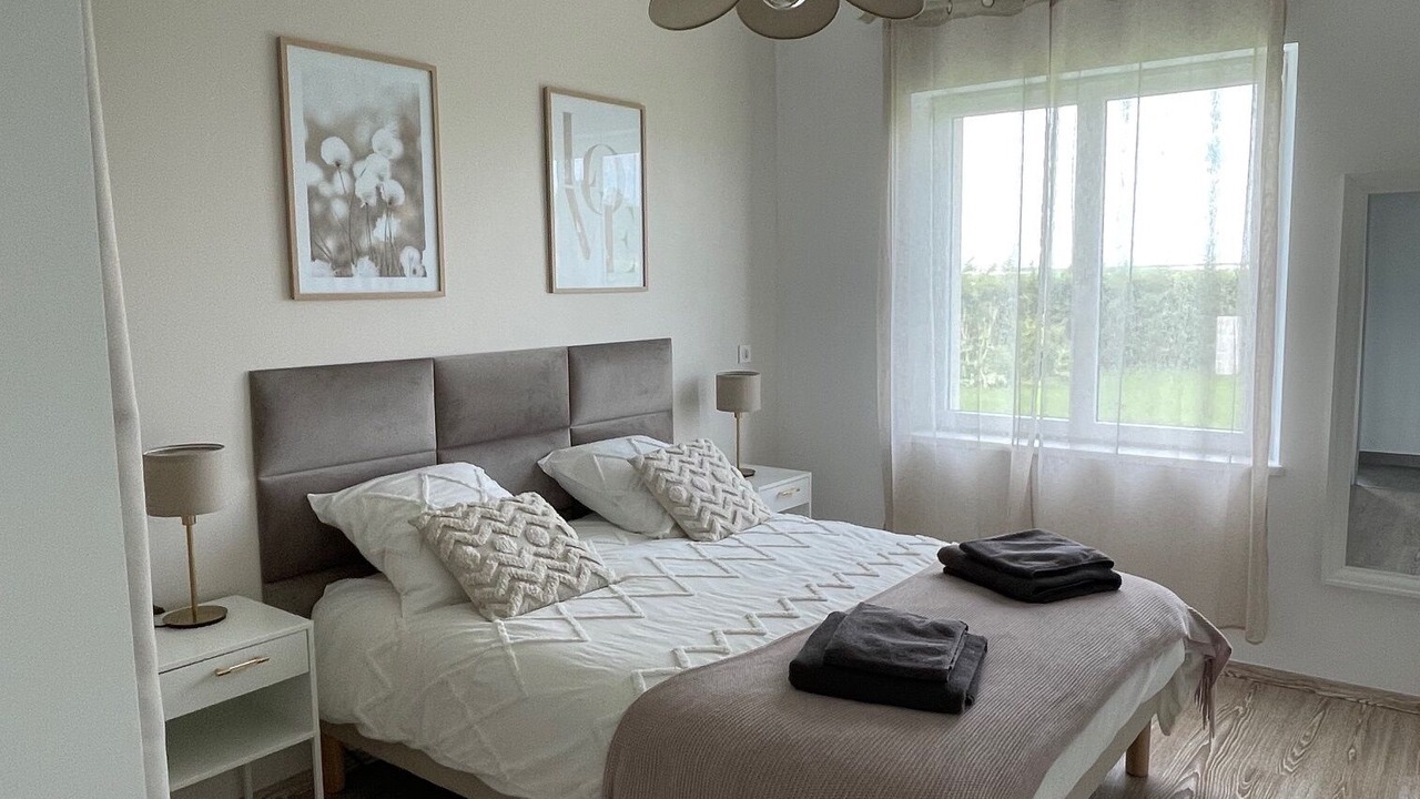 Photo of Bedroom in Bourgogne-Fresne