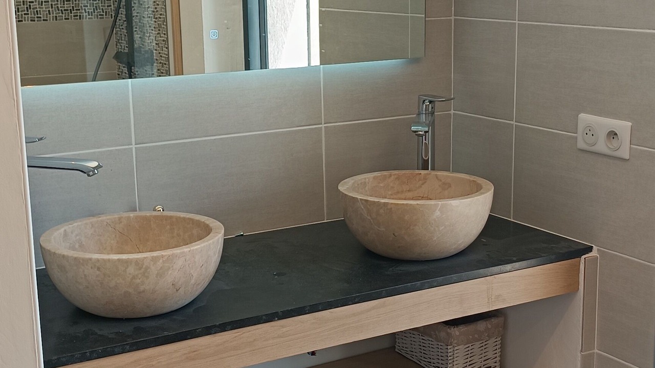 Photo of Bathroom in Ampus