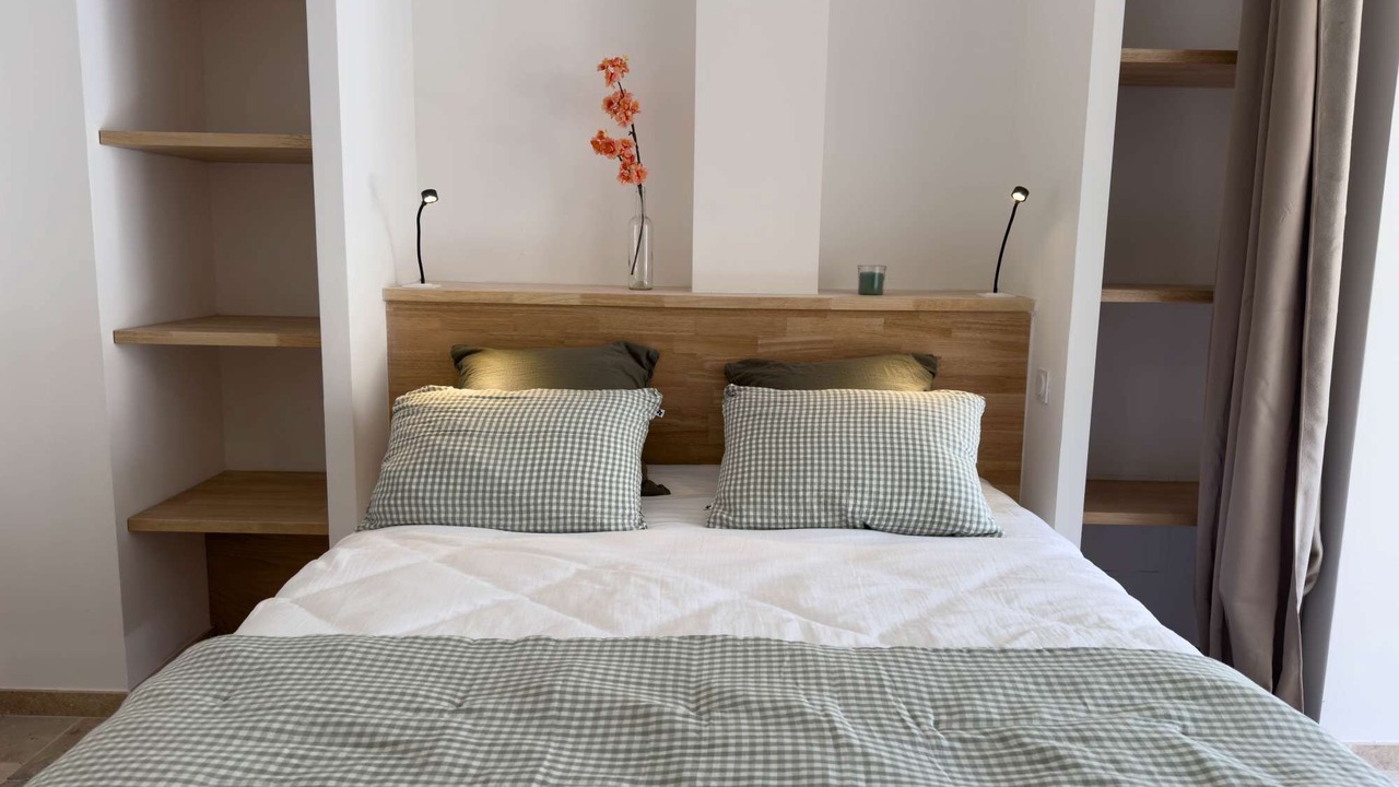 Photo of Bedroom in Aigues-Mortes Medieval City
