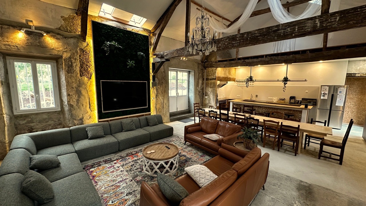 Photo of Livingroom in Anoye