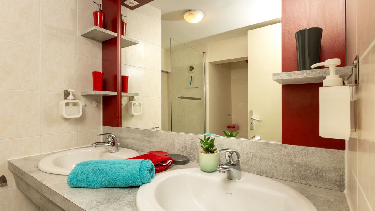 Photo of Bathroom in Rotheneuf-Le Pont