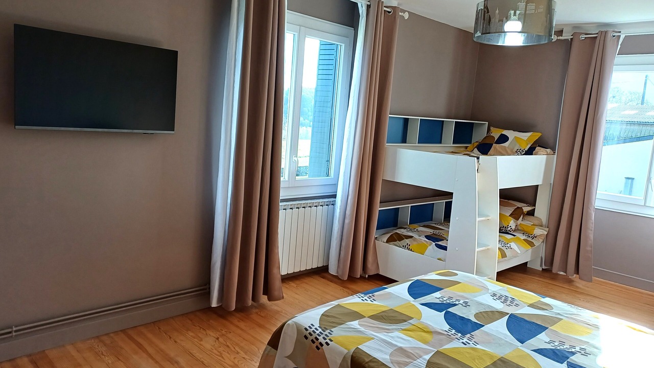 Photo of Bedroom in Asson