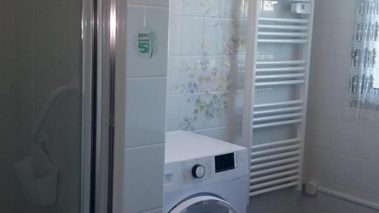Photo of Bathroom in Trevou-Treguignec