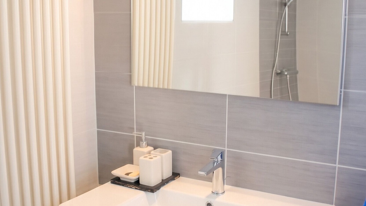 Photo of Bathroom in Saint-Goueno