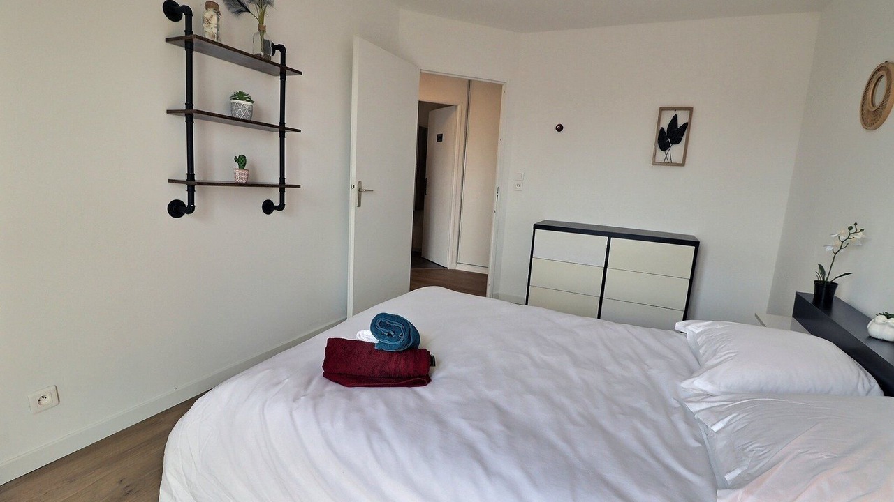 Photo of Bedroom in Troyes