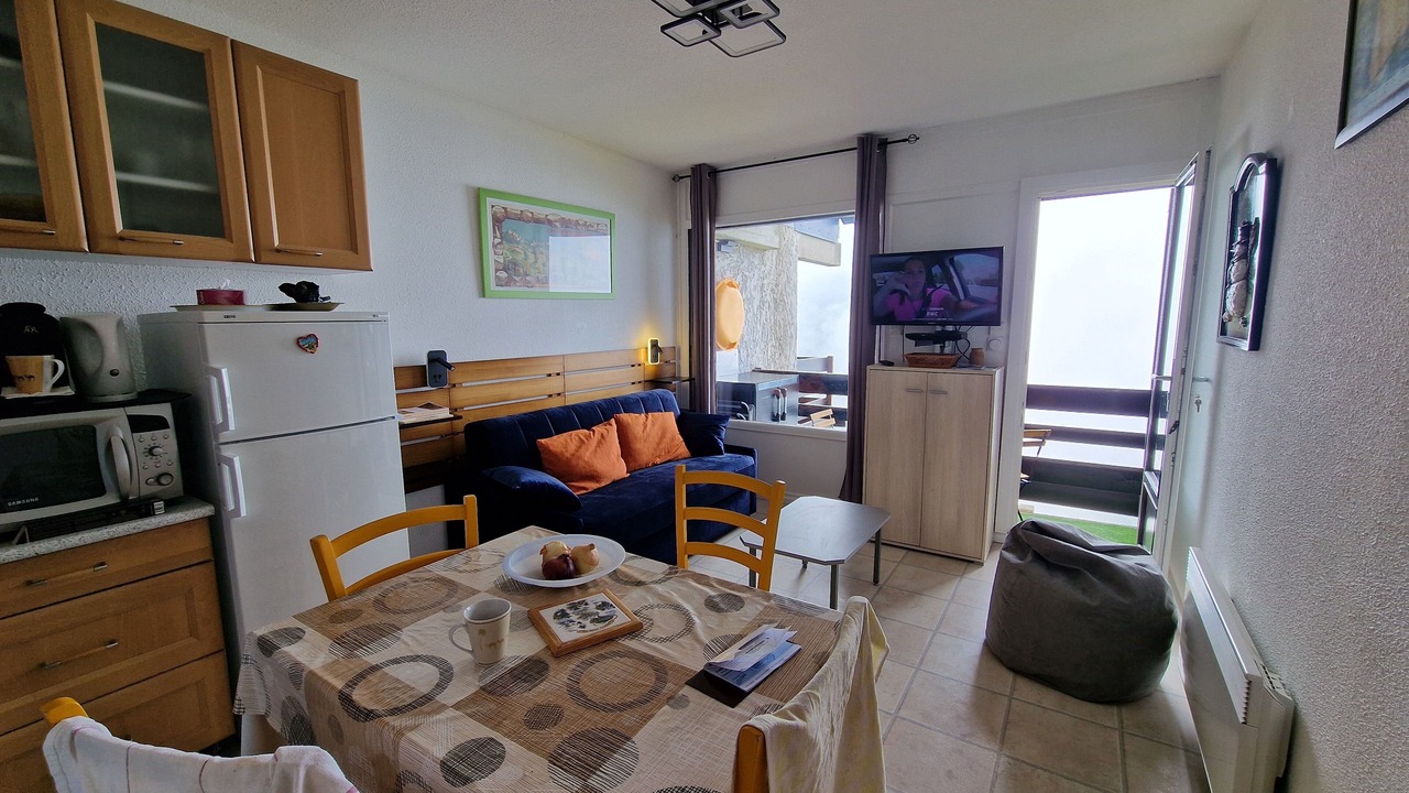 Photo of Livingroom in Saint-Aventin