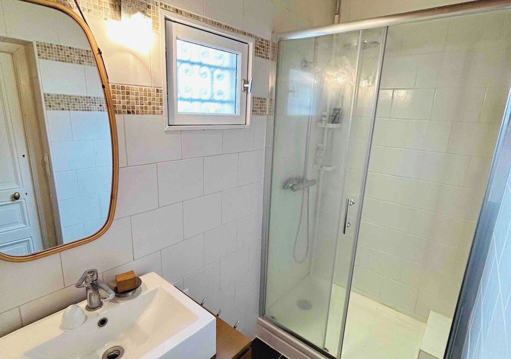 Photo of Bathroom in Cernay