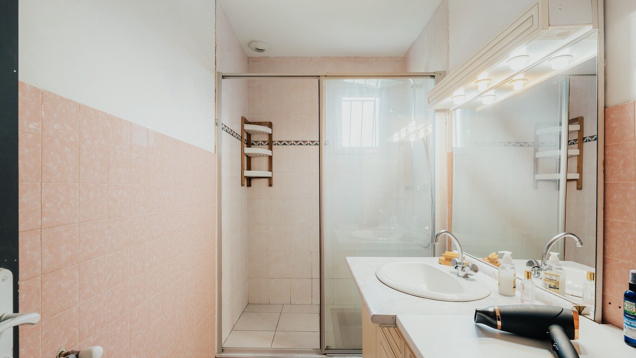 Photo of Bathroom in Plumaudan
