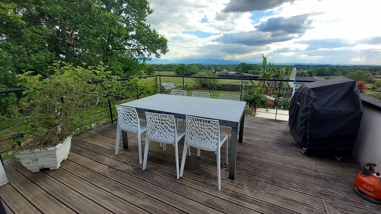 Photo of Outdoor in Buros