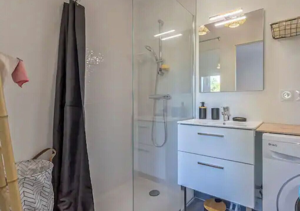 Photo of Bathroom in Duingt