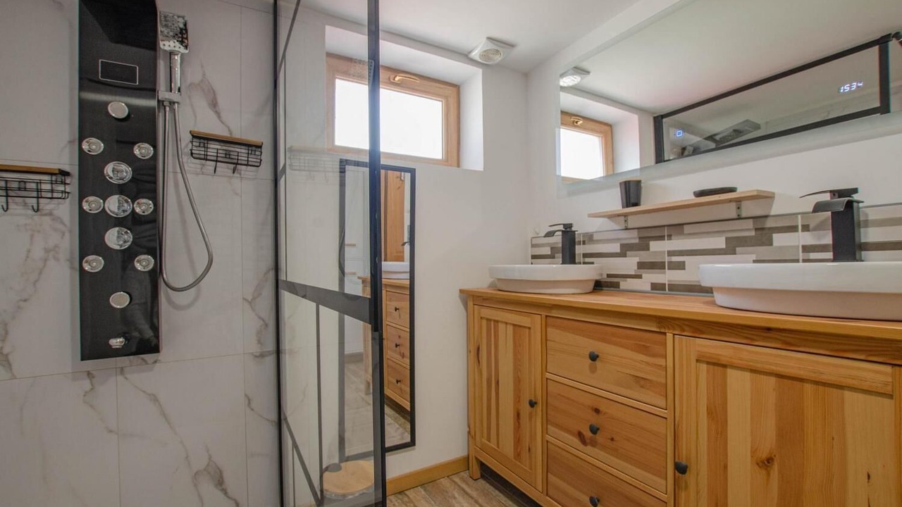 Photo of Bathroom in Joncreuil