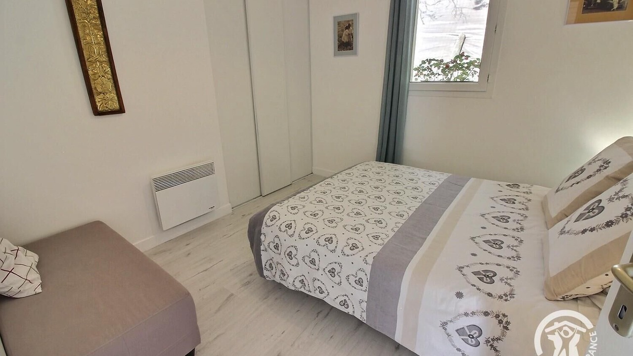 Photo of Bedroom in Lannion