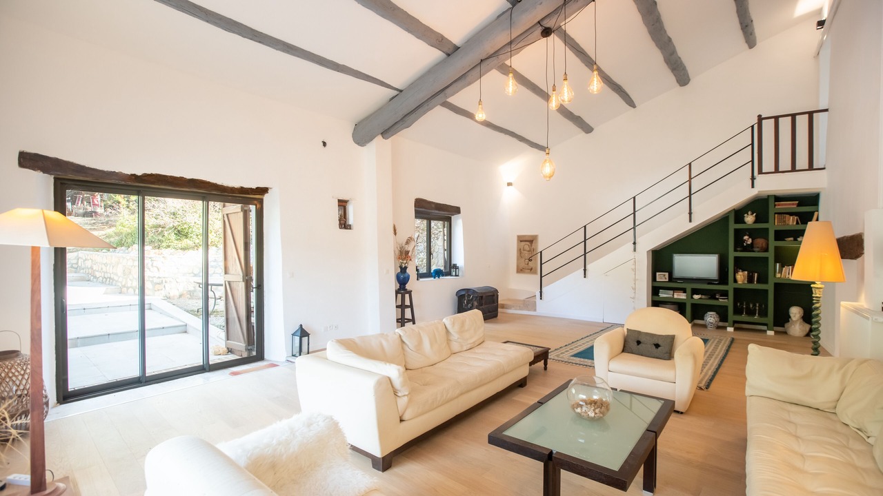 Photo of Livingroom in Ampus