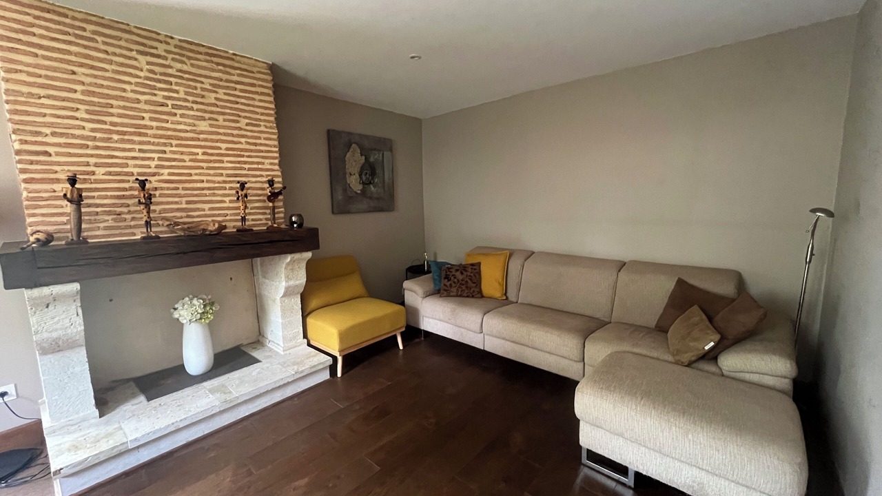 Photo of Livingroom in Aignan