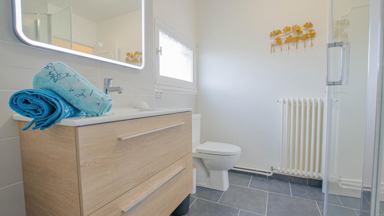 Photo of Bathroom in Saint-Andre-les-Vergers