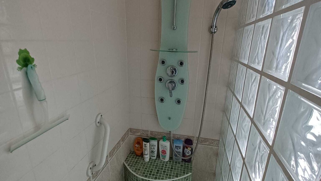 Photo of Bathroom in Reims