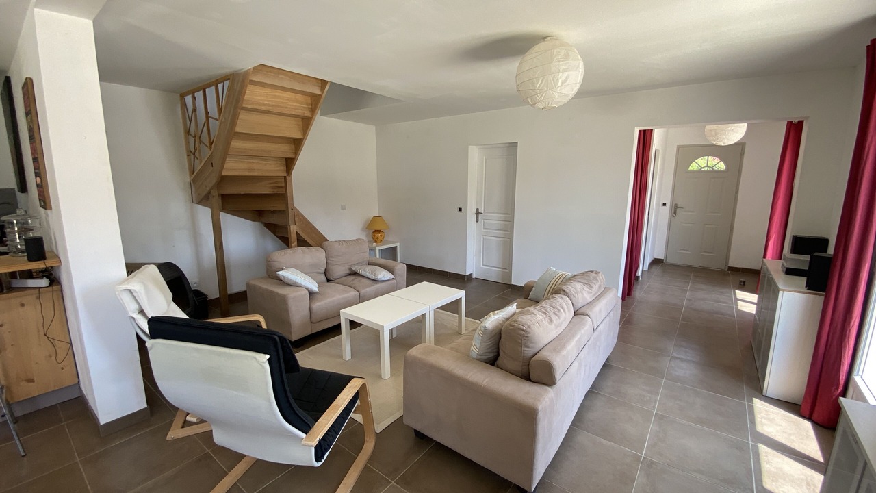 Photo of Livingroom in Belvezet