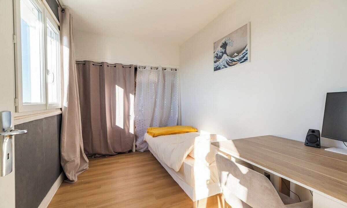 Photo of Bedroom in Saint-Brieuc