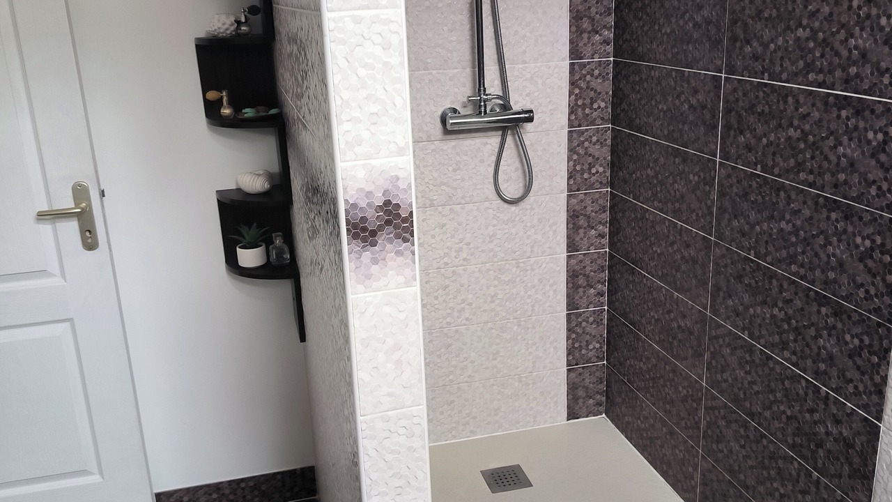 Photo of Bathroom in Troyes