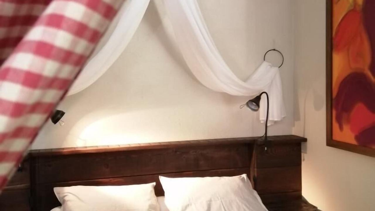 Photo of Bedroom in Meounes-les-Montrieux