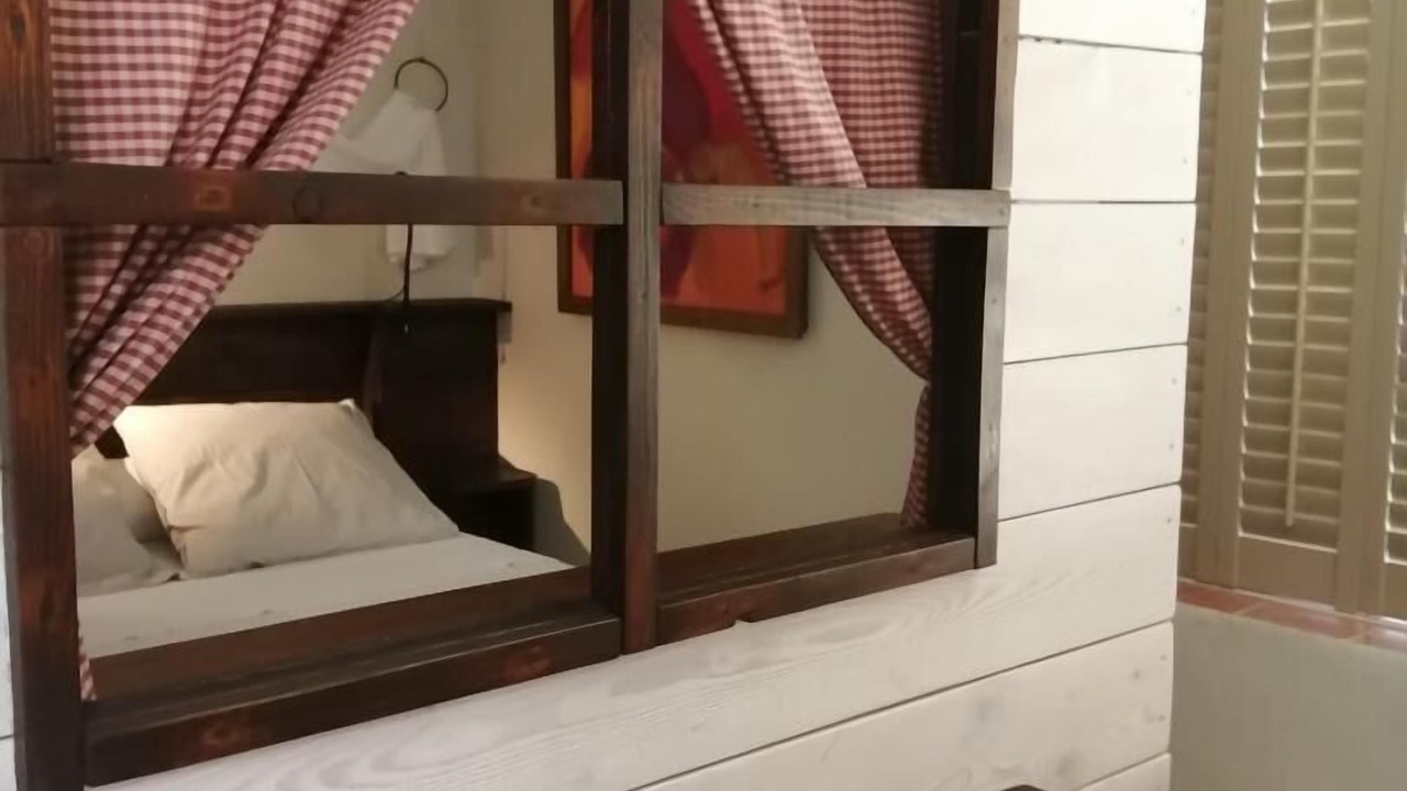 Photo of Bedroom in Meounes-les-Montrieux