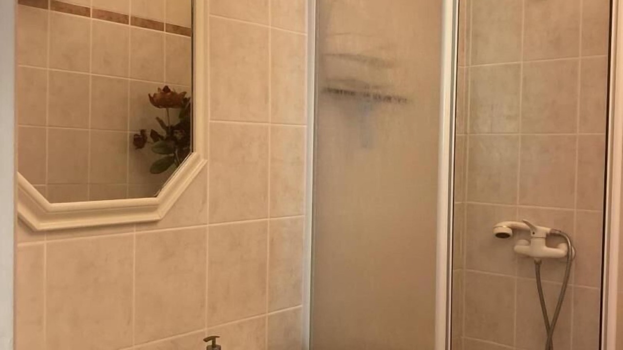 Photo of Bathroom in Meounes-les-Montrieux