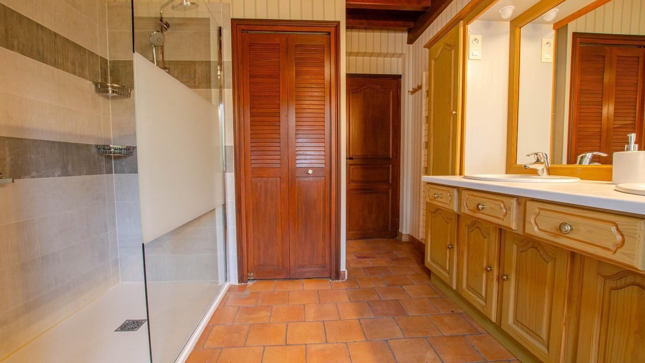 Photo of Bathroom in Piney
