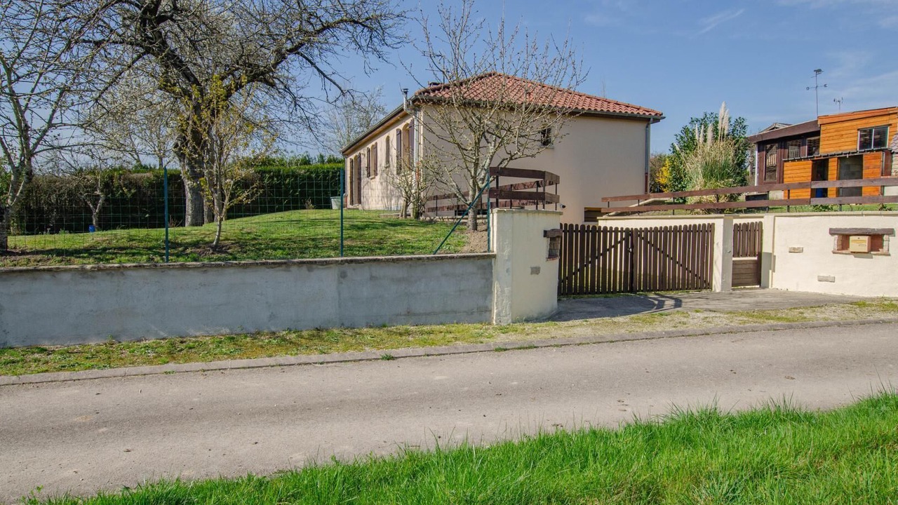 Photo of Outdoor in La Ville-aux-Bois